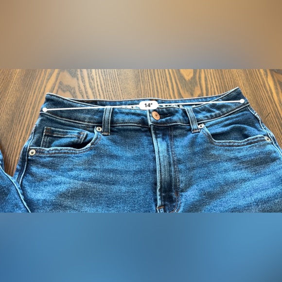 American Eagle Mom Jeans Size 4 regular Denim Destroyed Distressed medium blue - Picture 9 of 16